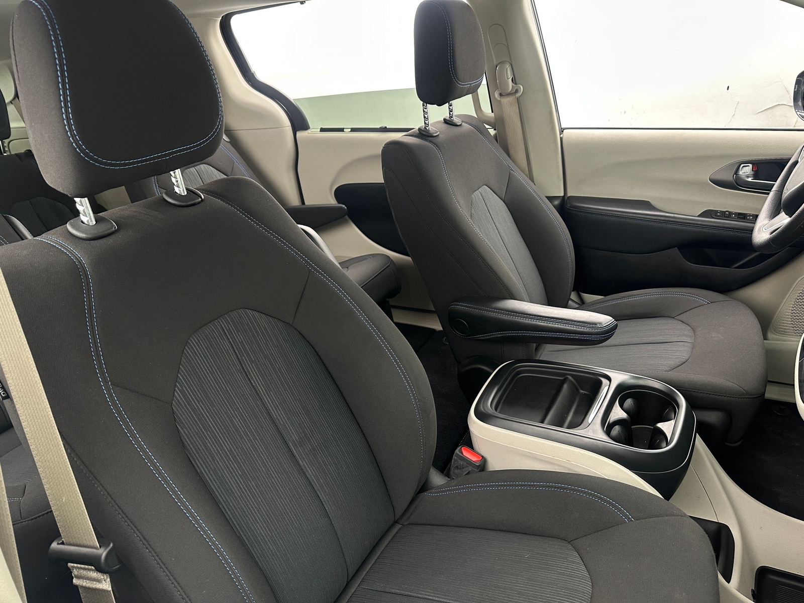 Thumbnail: 2021 Chrysler Pacifica - 2