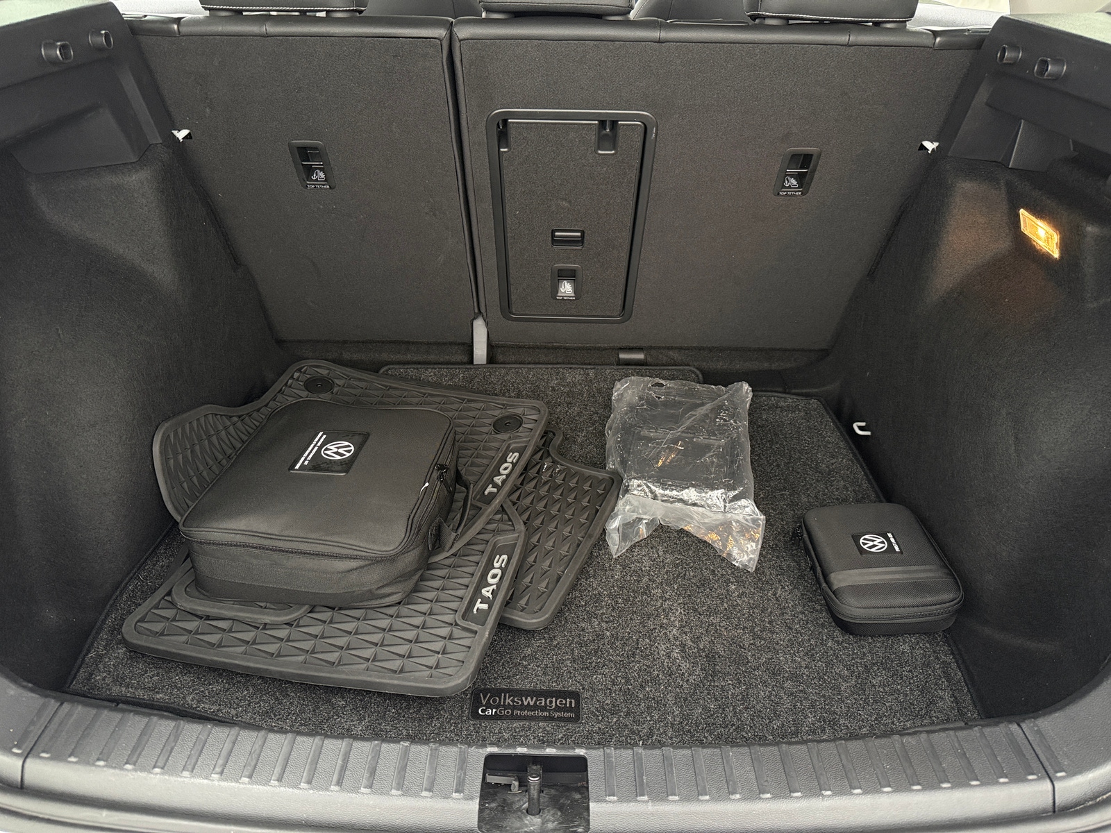 Thumbnail: 2023 Volkswagen Taos - 6