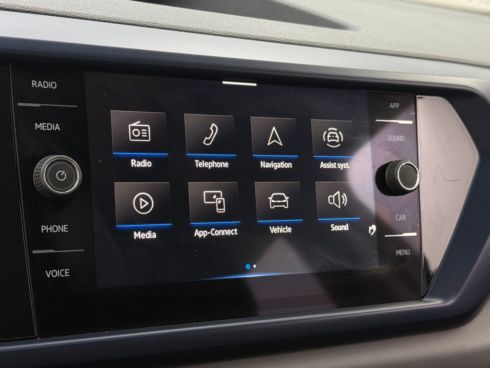 Thumbnail: 2023 Volkswagen Taos - 3