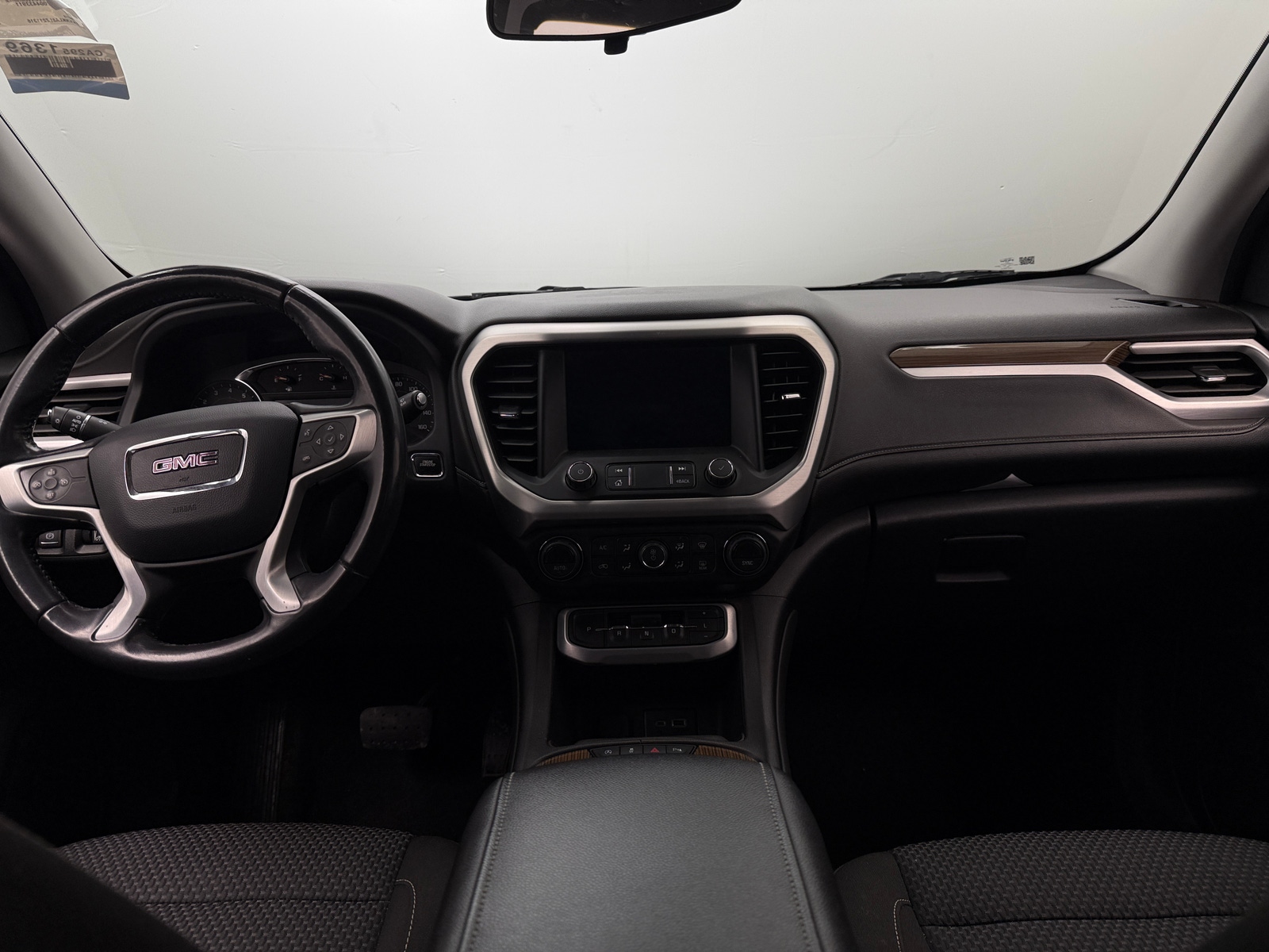 Thumbnail: 2020 GMC Acadia - 3