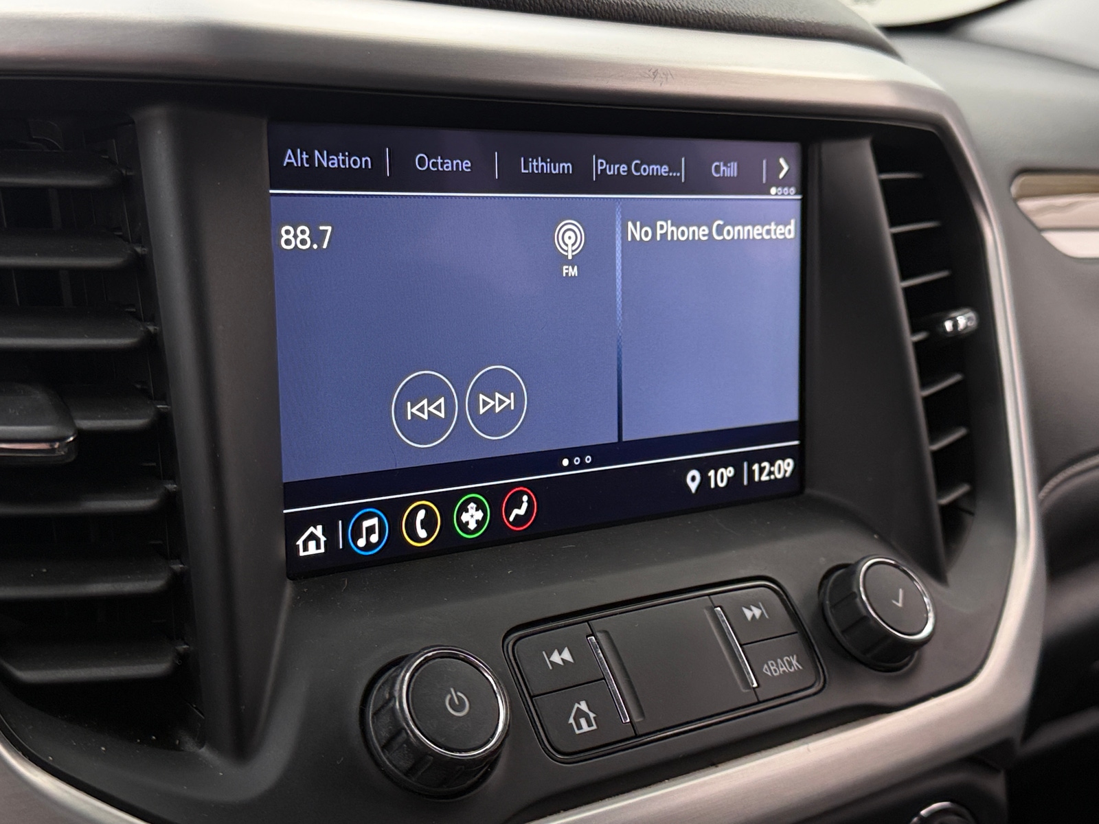 Thumbnail: 2020 GMC Acadia - 4