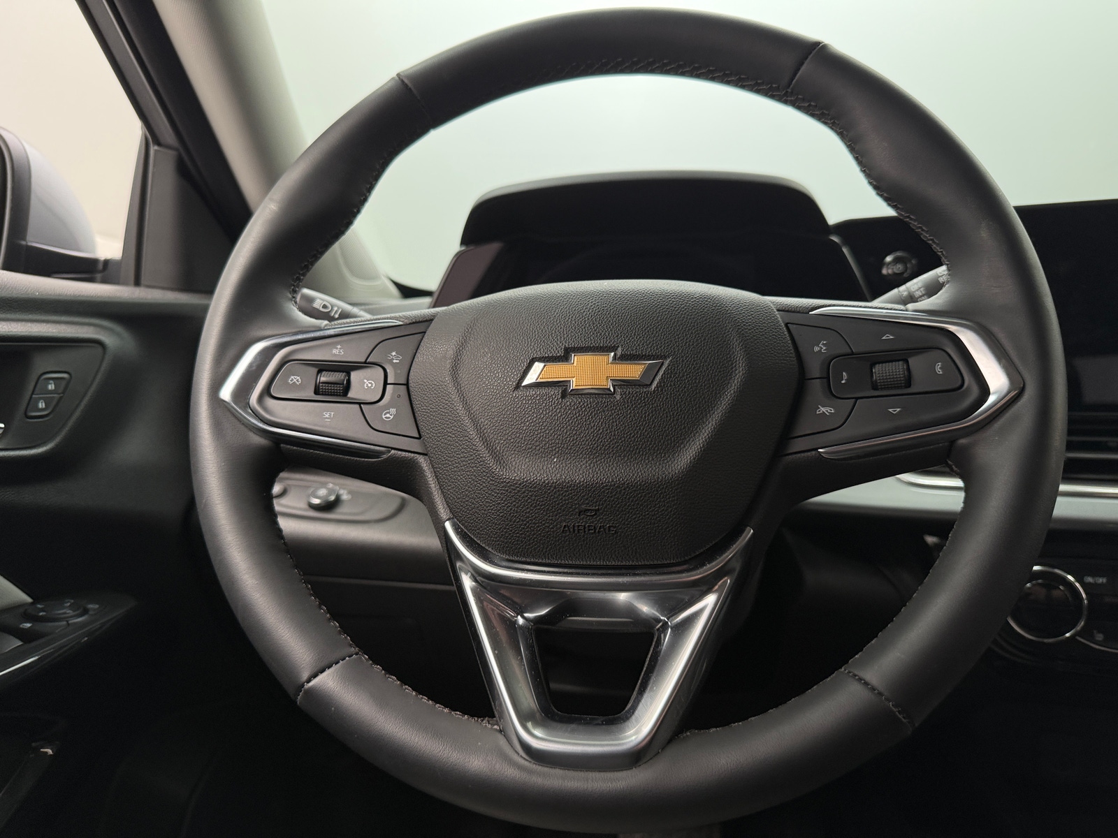 Thumbnail: 2024 Chevrolet Trax - 5