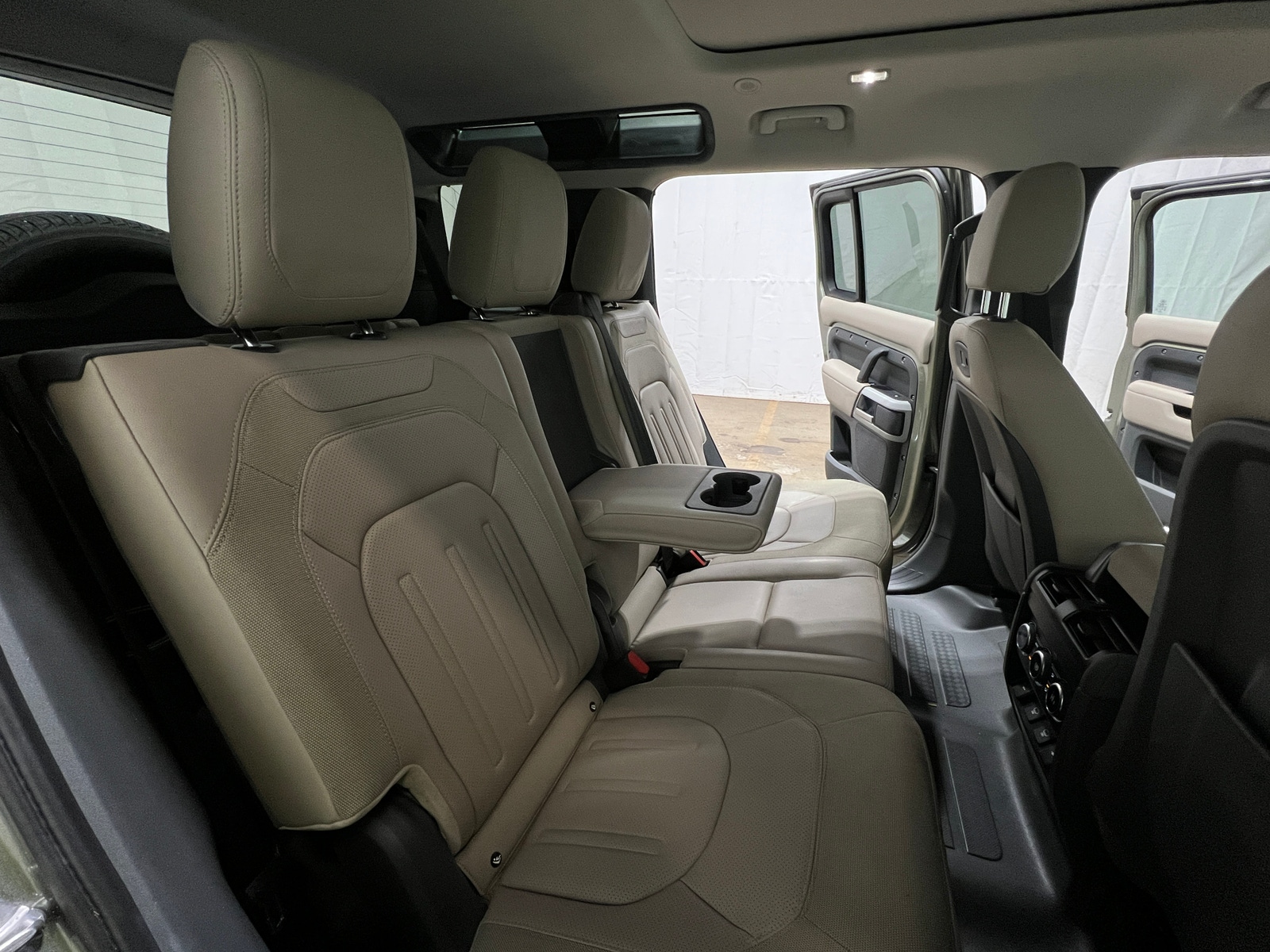 Thumbnail: 2021 Land Rover Defender - 5