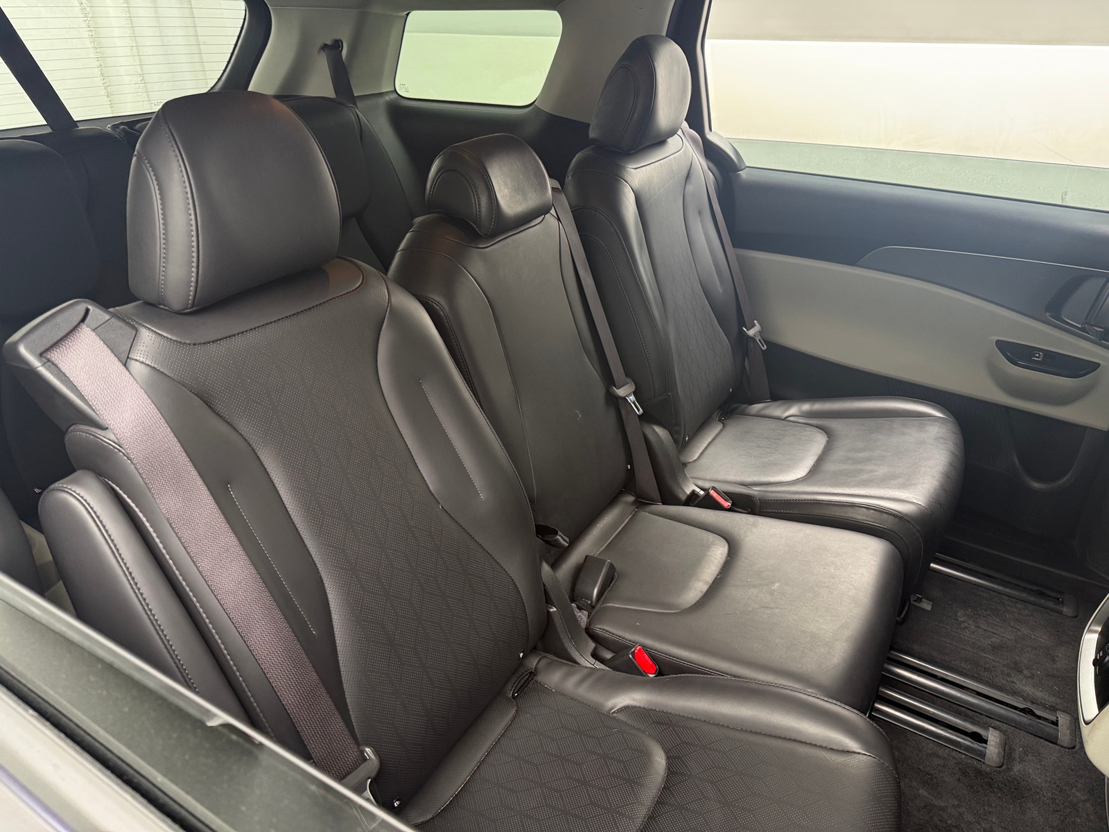 Thumbnail: 2023 Kia Carnival - 5