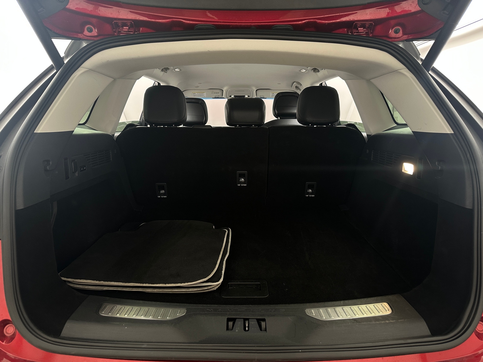 Thumbnail: 2024 Lincoln Nautilus - 6