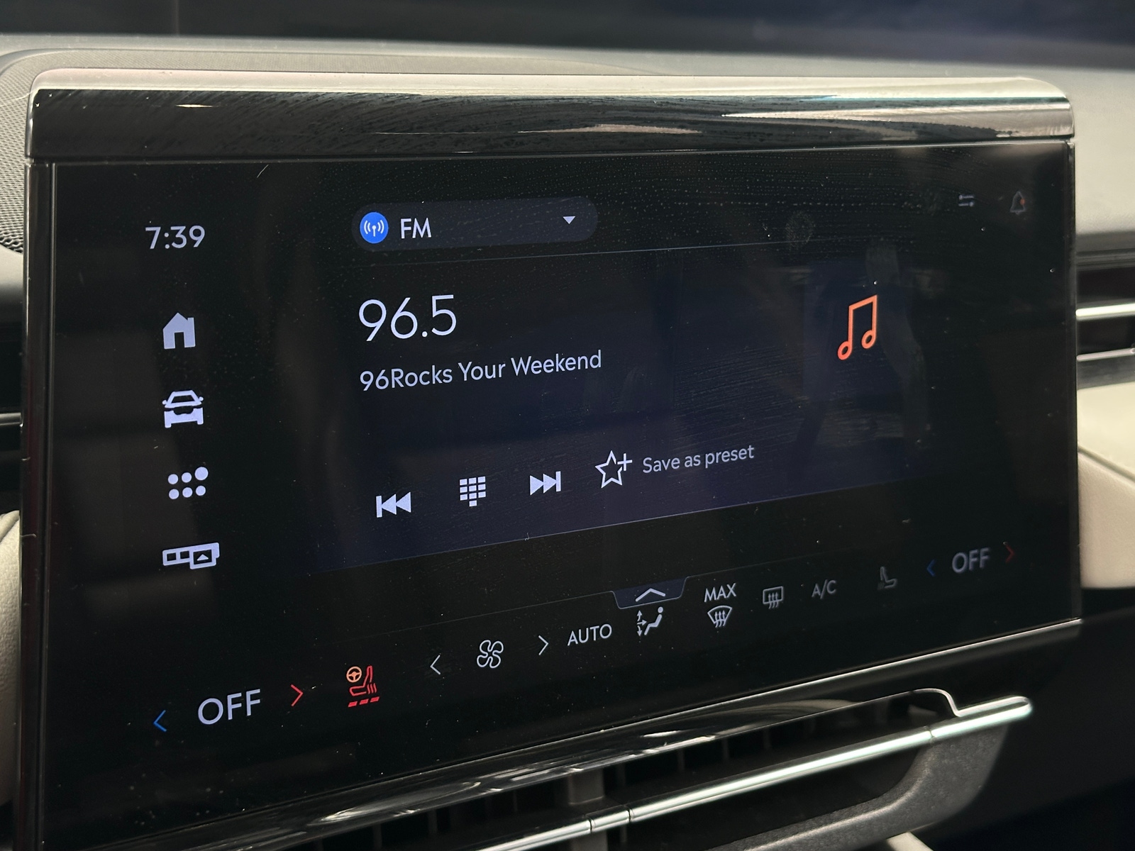 Thumbnail: 2024 Lincoln Nautilus - 3