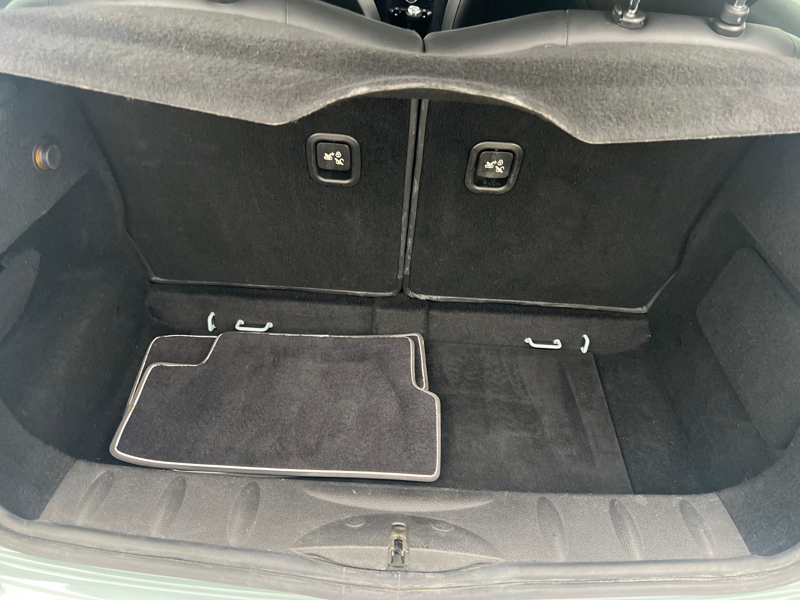 Thumbnail: 2012 MINI Cooper Hardtop - 6