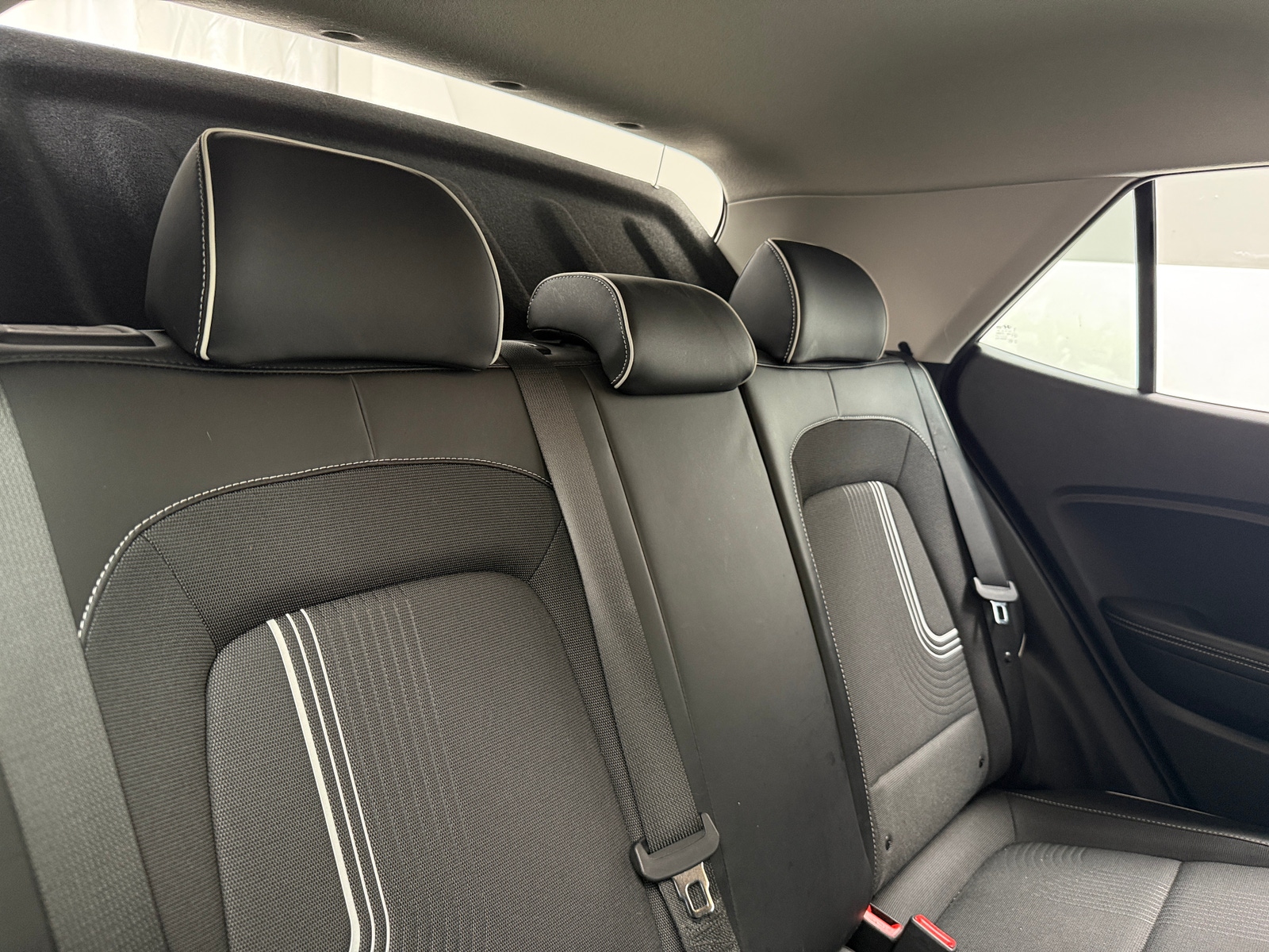 Thumbnail: 2022 Hyundai Venue - 6