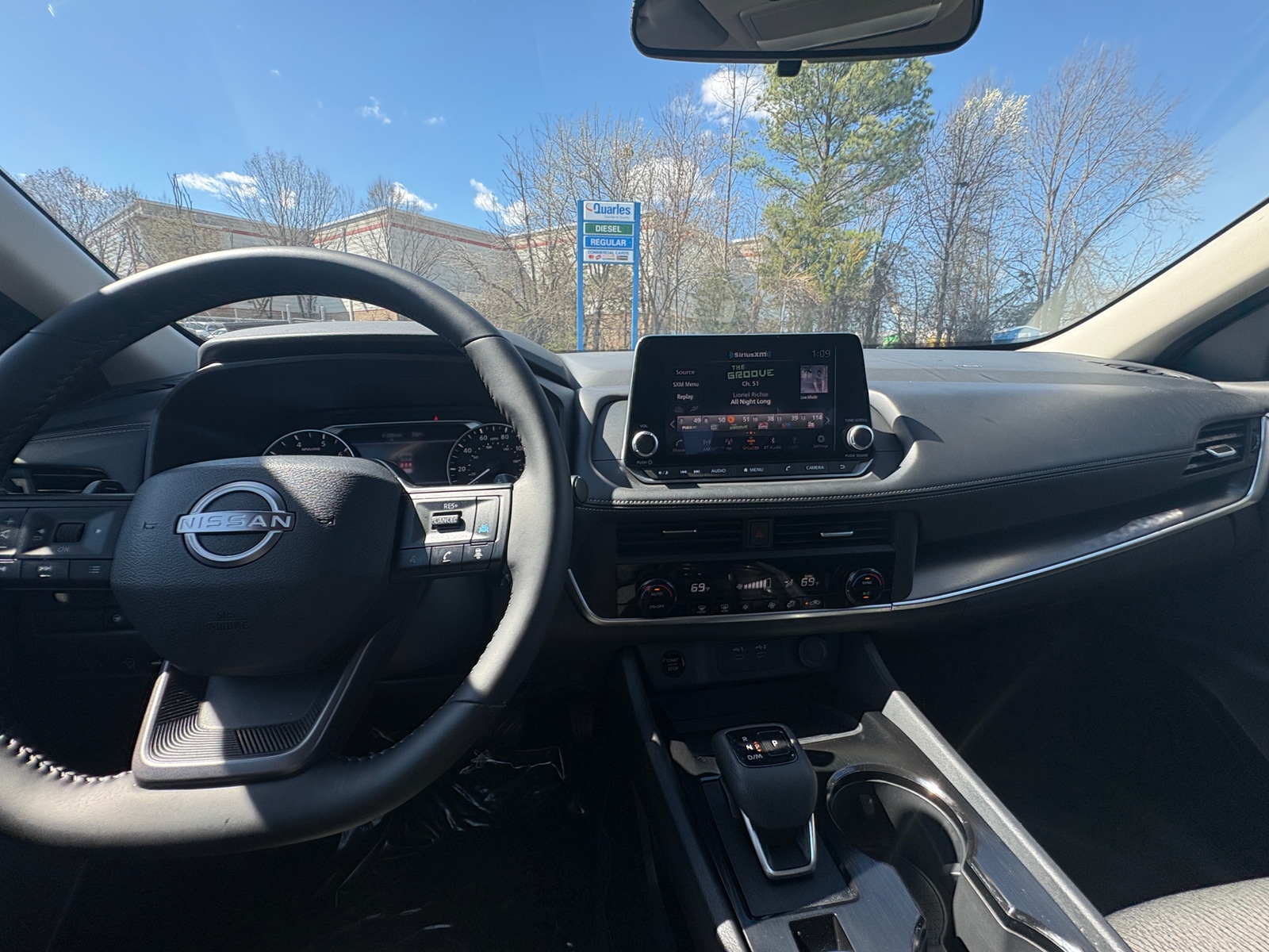 Thumbnail: 2025 Nissan Rogue - 3