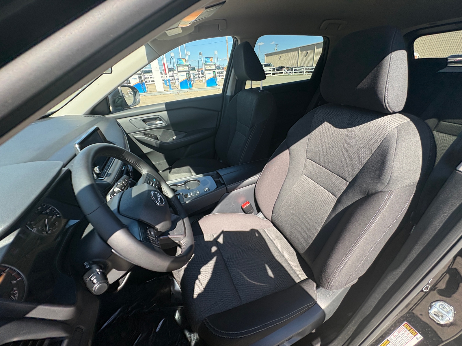 Thumbnail: 2025 Nissan Rogue - 2