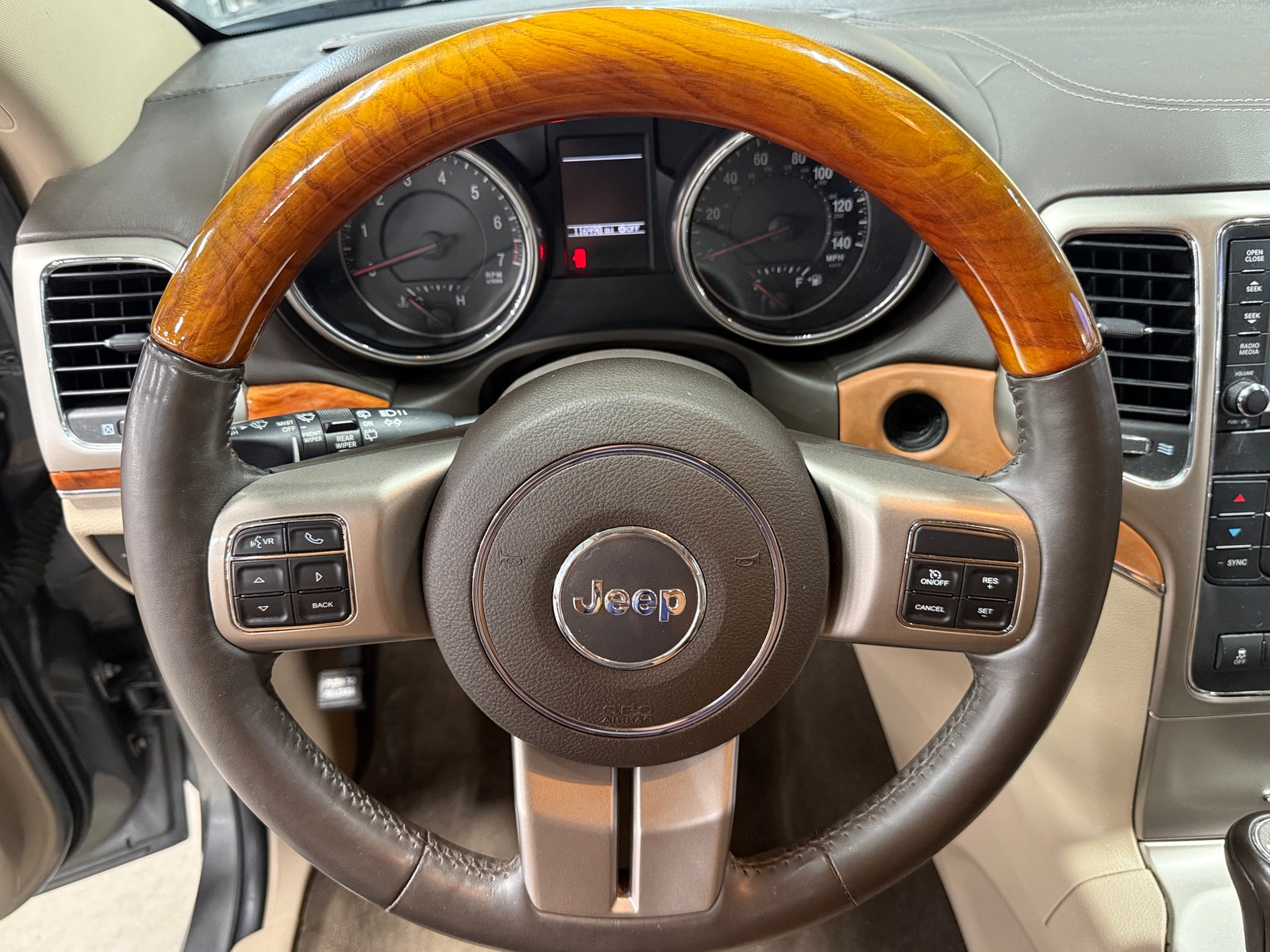 Thumbnail: 2013 Jeep Grand Cherokee - 4