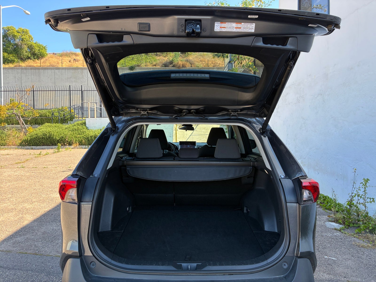 Thumbnail: 2025 Toyota RAV4 - 7