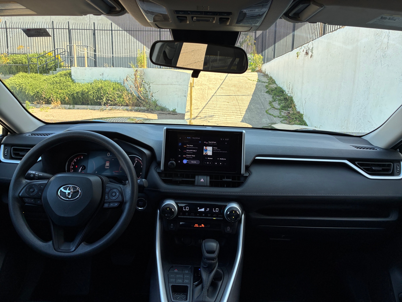 Thumbnail: 2025 Toyota RAV4 - 3