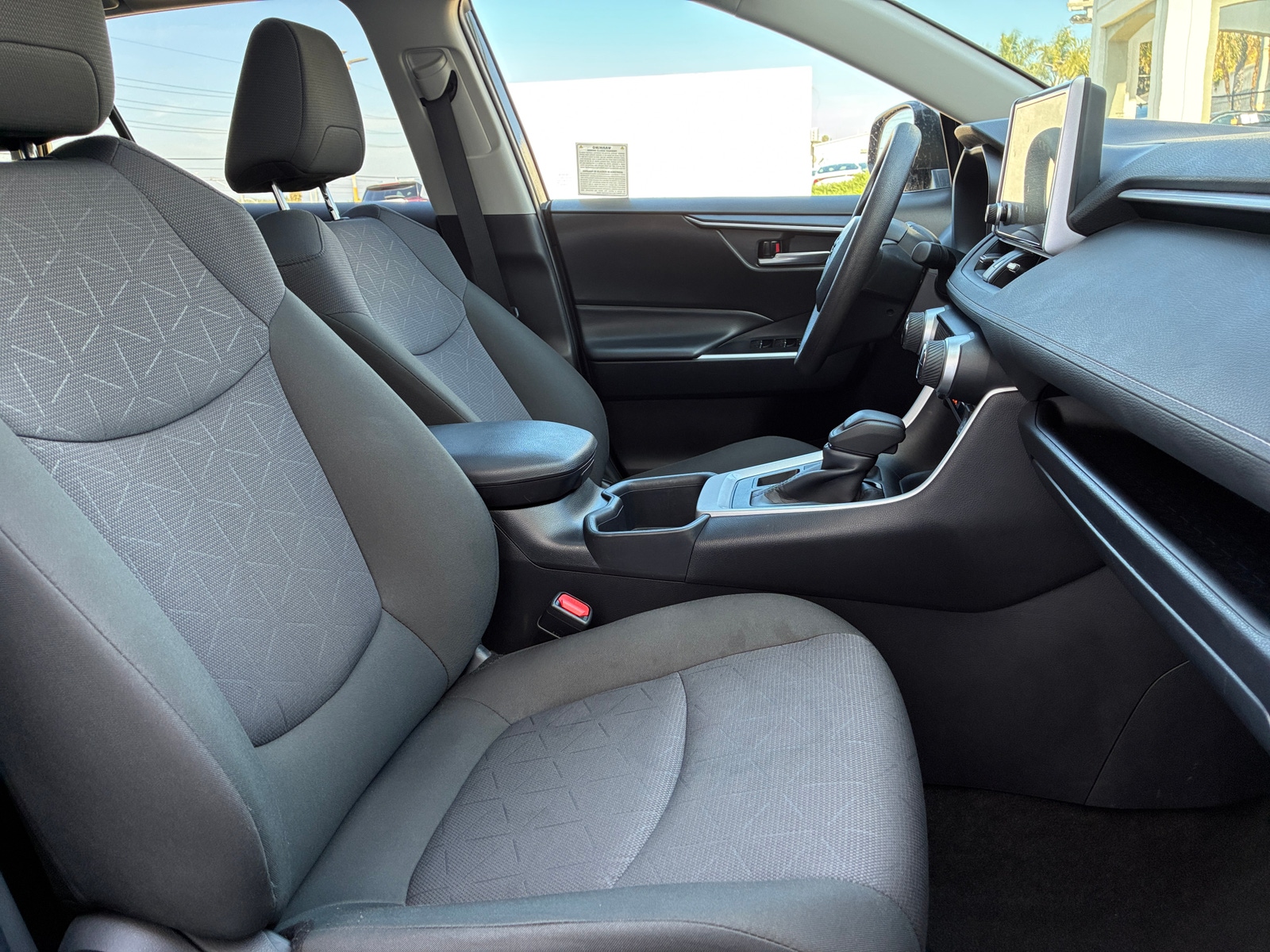 Thumbnail: 2025 Toyota RAV4 - 2