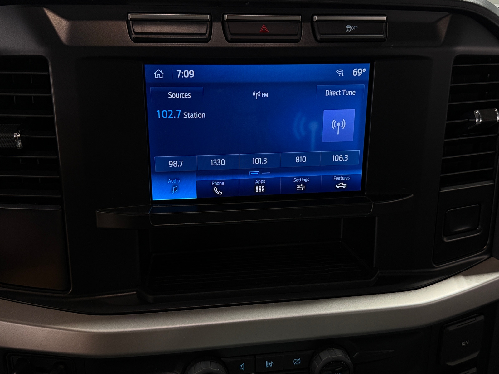 Thumbnail: 2024 Ford Econoline - 4