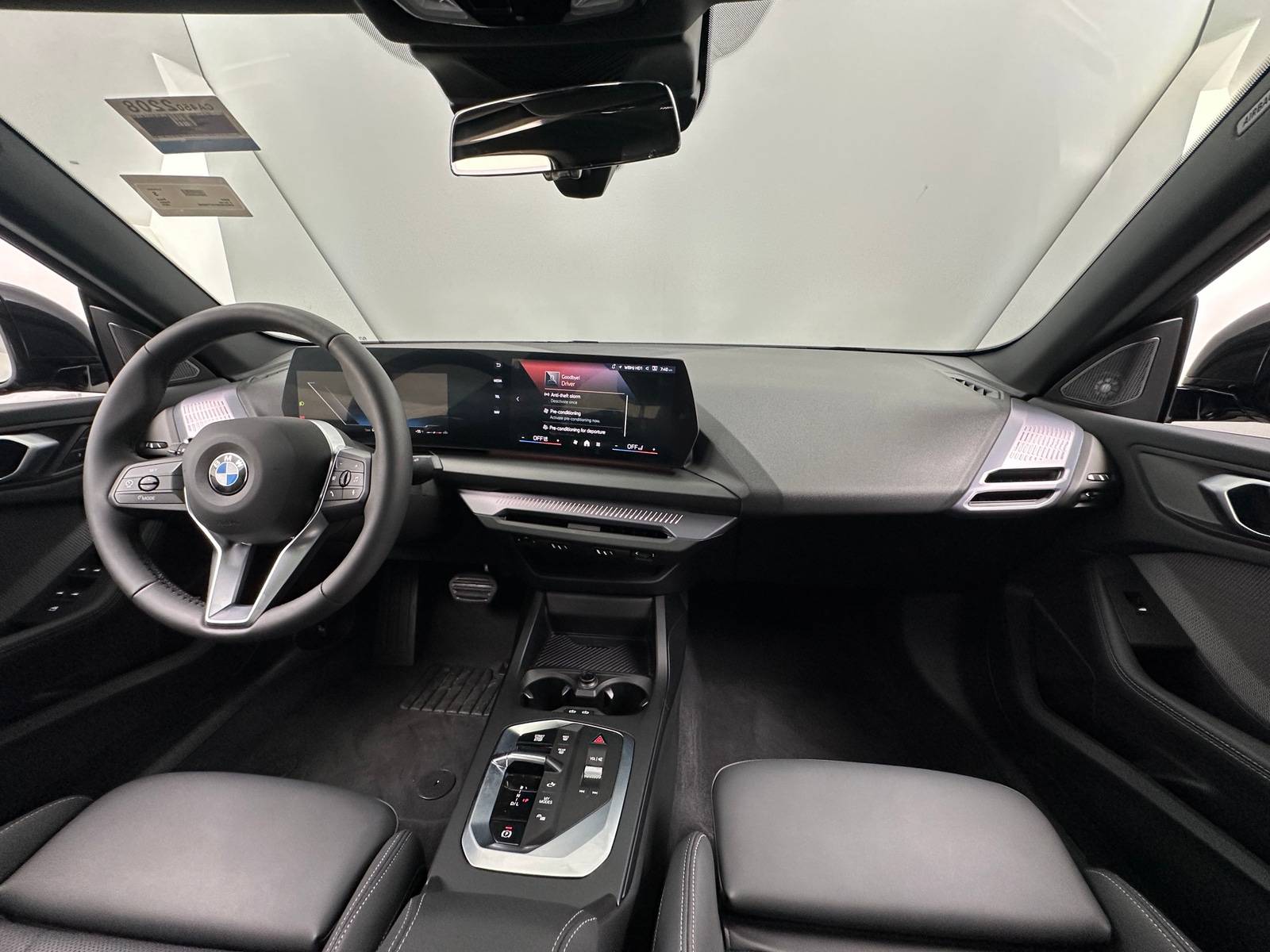 Thumbnail: 2025 BMW 2 Series - 2