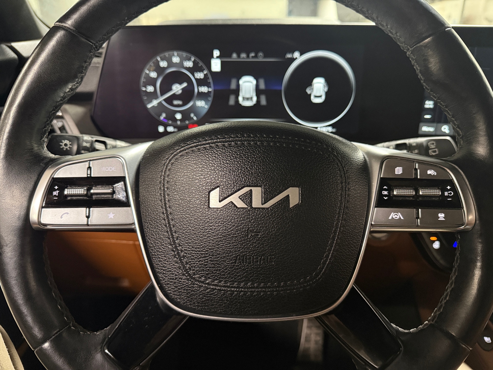 Thumbnail: 2023 Kia Telluride - 4