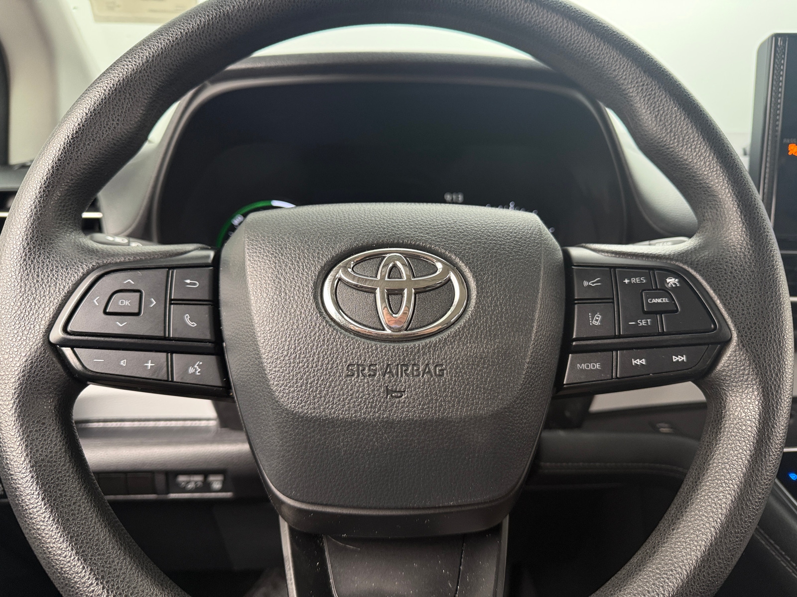 Thumbnail: 2025 Toyota Sienna - 5