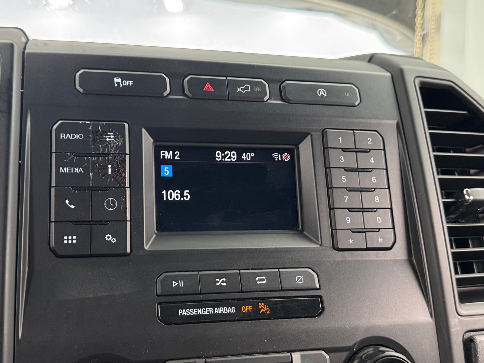 Thumbnail: 2019 Ford Econoline - 4