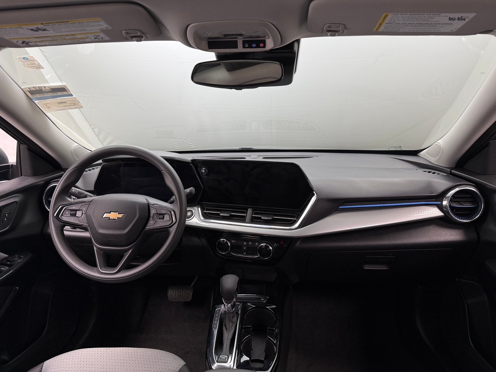 Thumbnail: 2025 Chevrolet Trax - 3