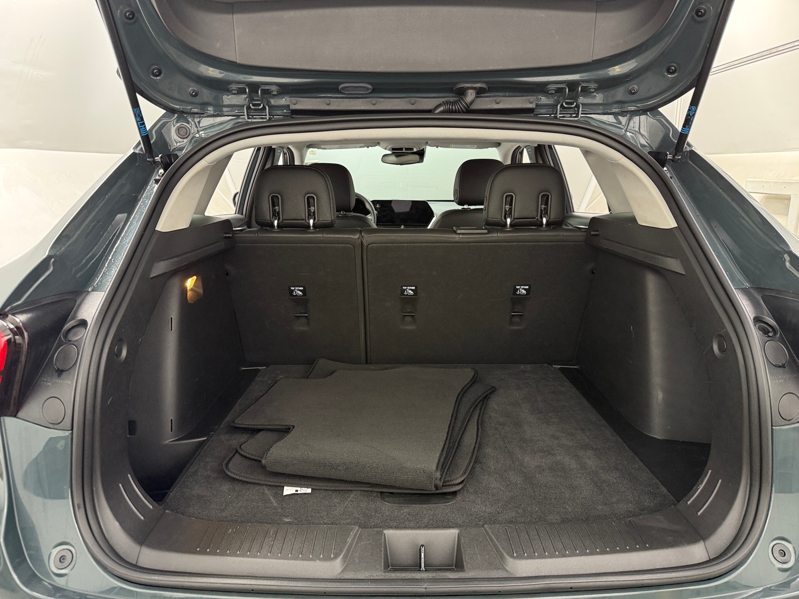 Thumbnail: 2025 Chevrolet Trax - 7