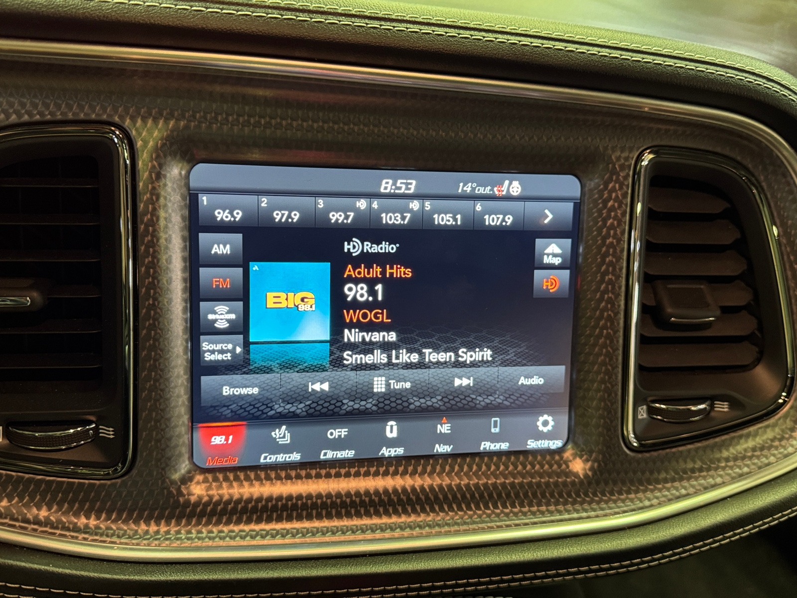 Thumbnail: 2020 Dodge Challenger - 3