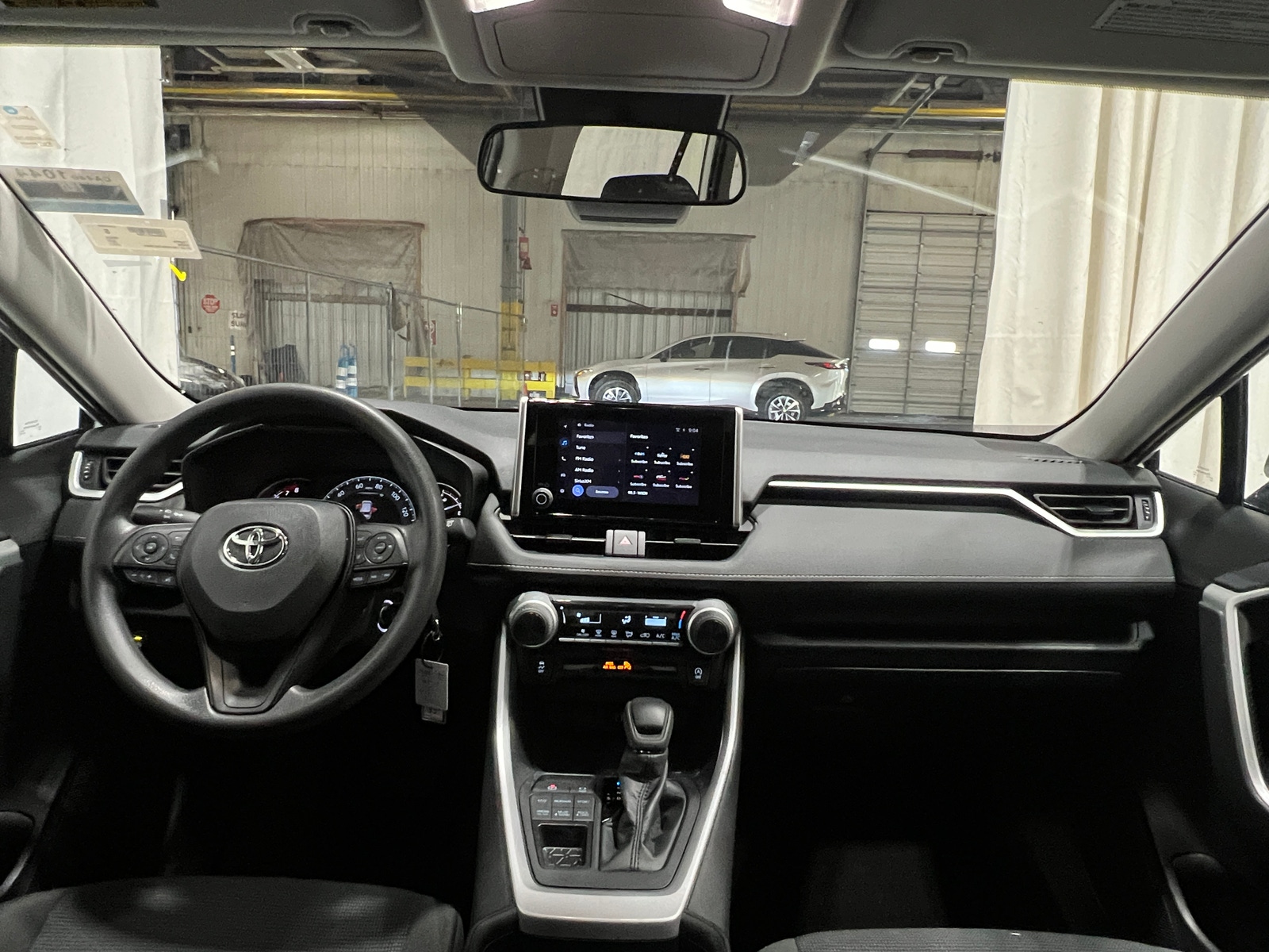 Thumbnail: 2025 Toyota RAV4 - 3