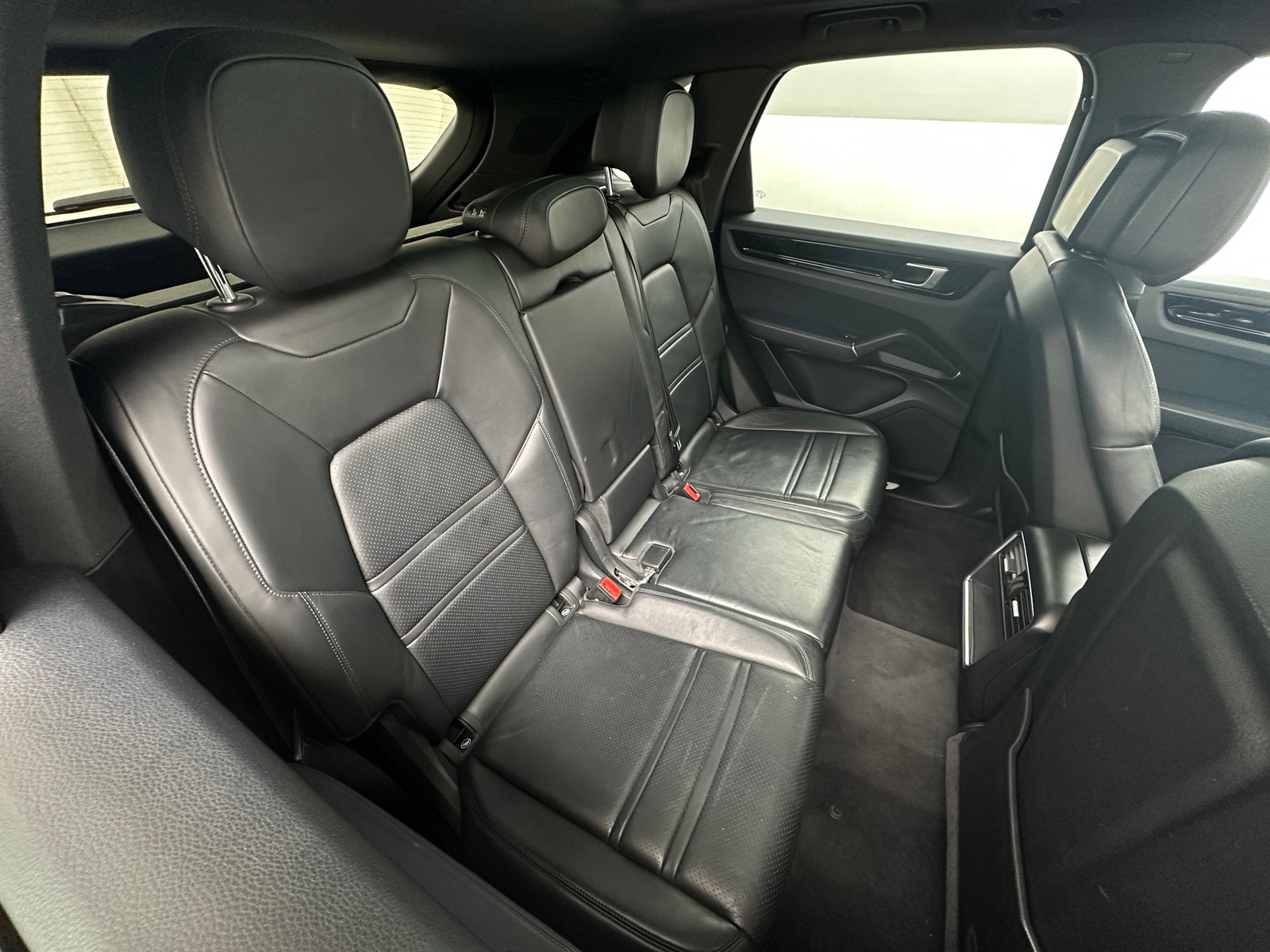 Thumbnail: 2019 Porsche Cayenne - 5