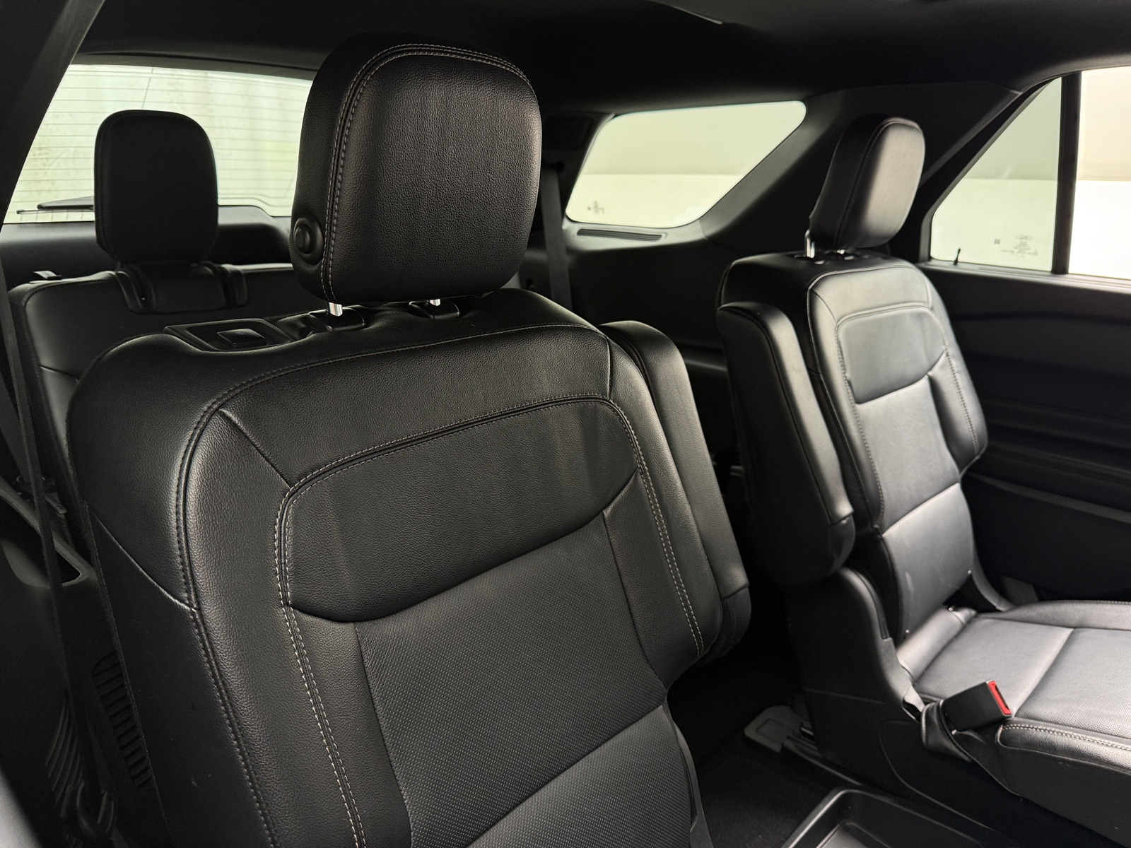 Thumbnail: 2020 Ford Explorer - 5