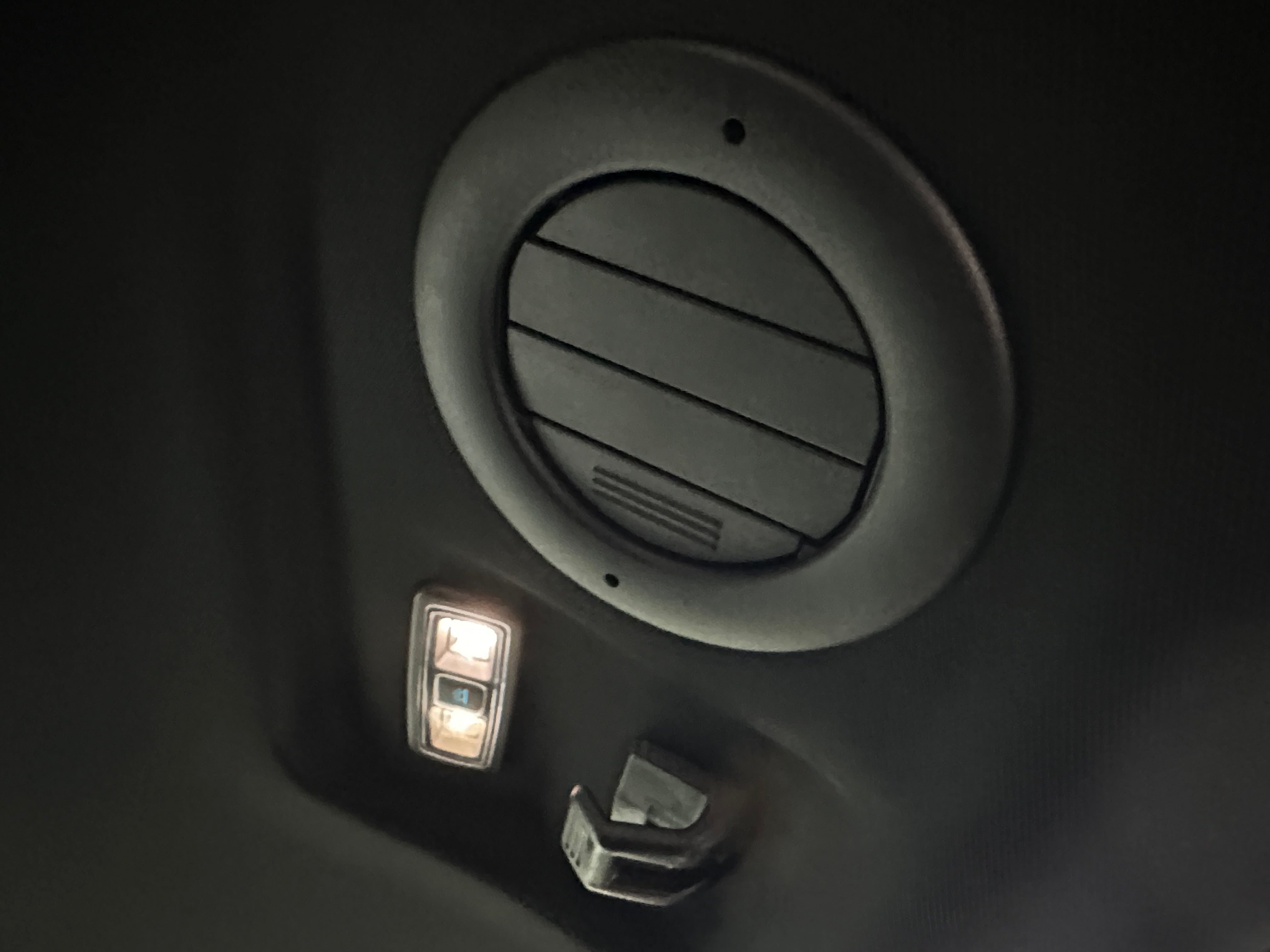 2025 Ford Explorer - Image 2