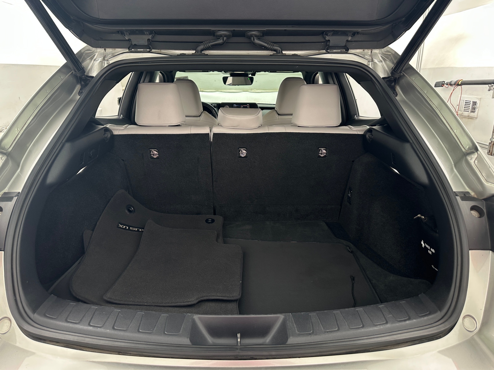 Thumbnail: 2019 Lexus UX - 6