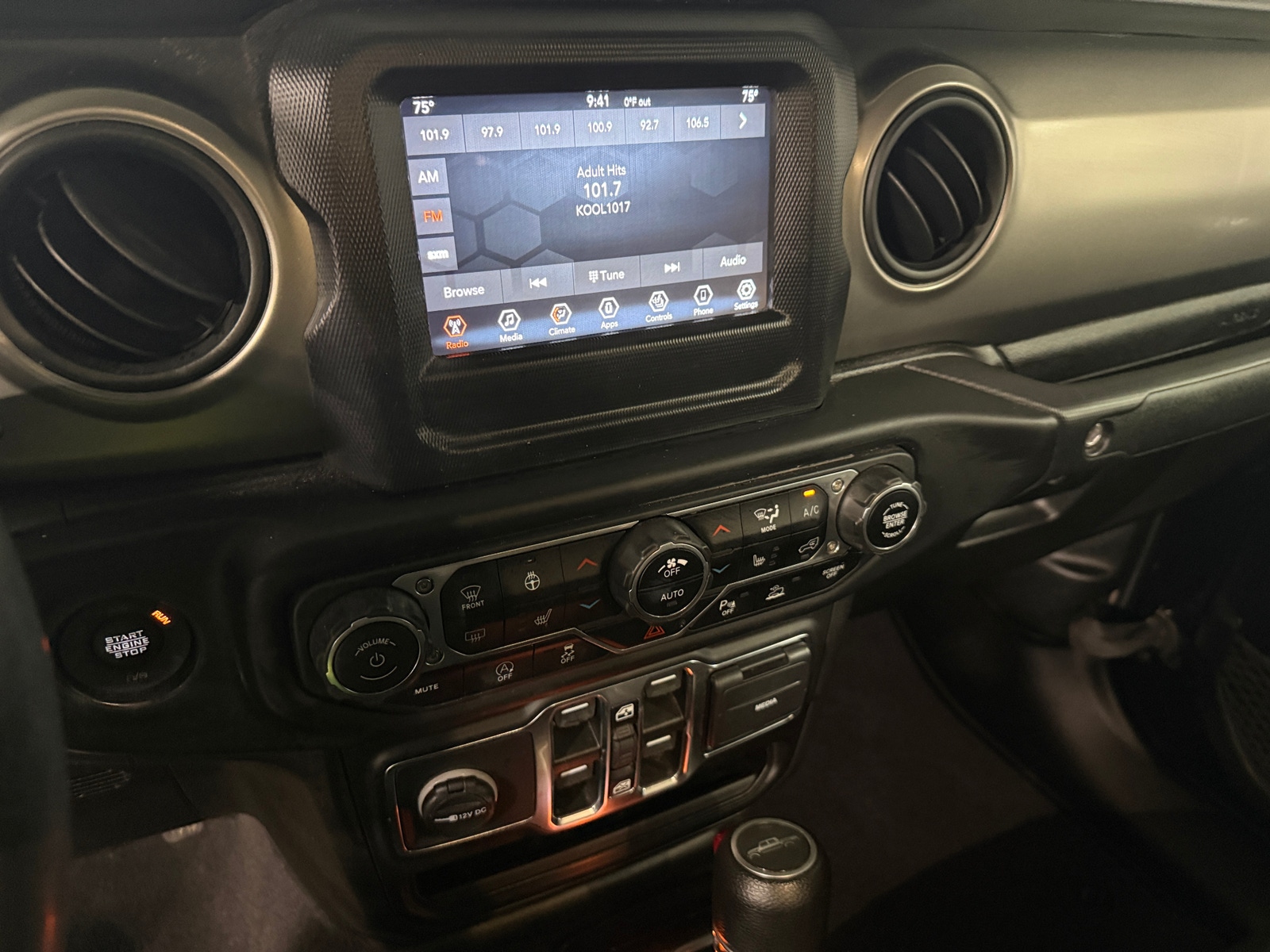 Thumbnail: 2021 Jeep Gladiator - 4