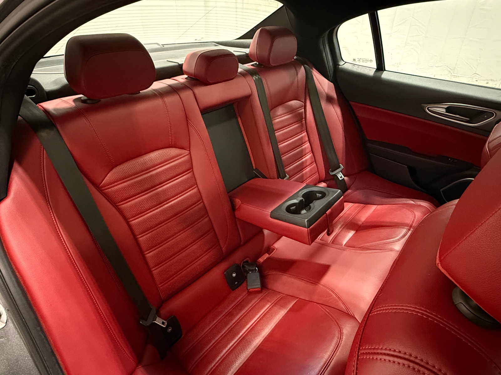 Thumbnail: 2020 Alfa Romeo Giulia - 5