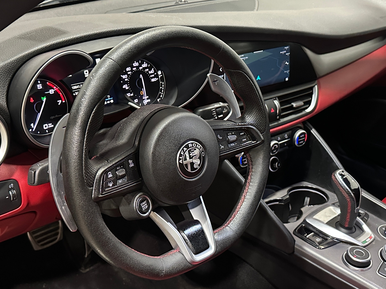 Thumbnail: 2020 Alfa Romeo Giulia - 4