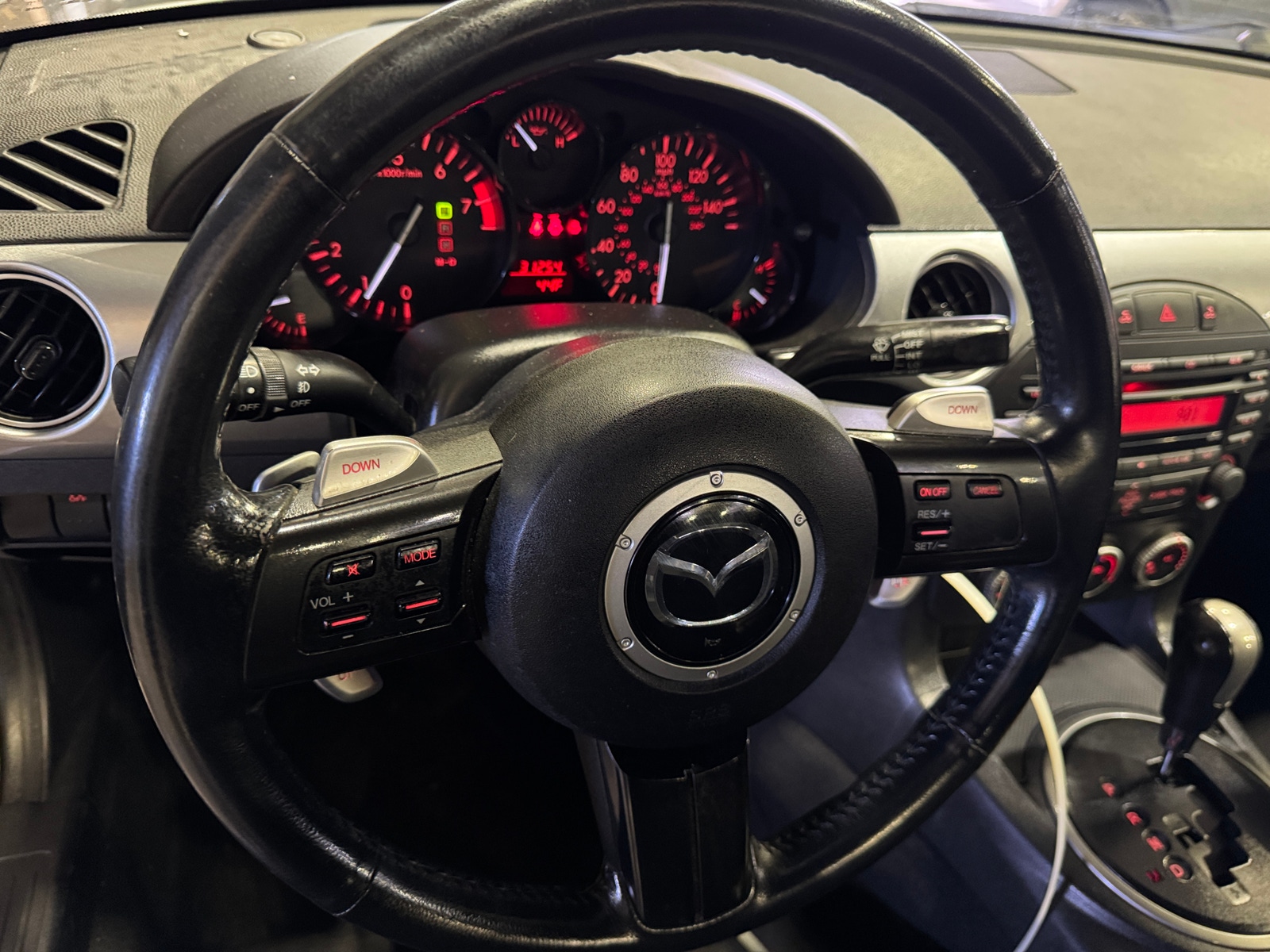 Thumbnail: 2014 Mazda MX-5 Miata - 5