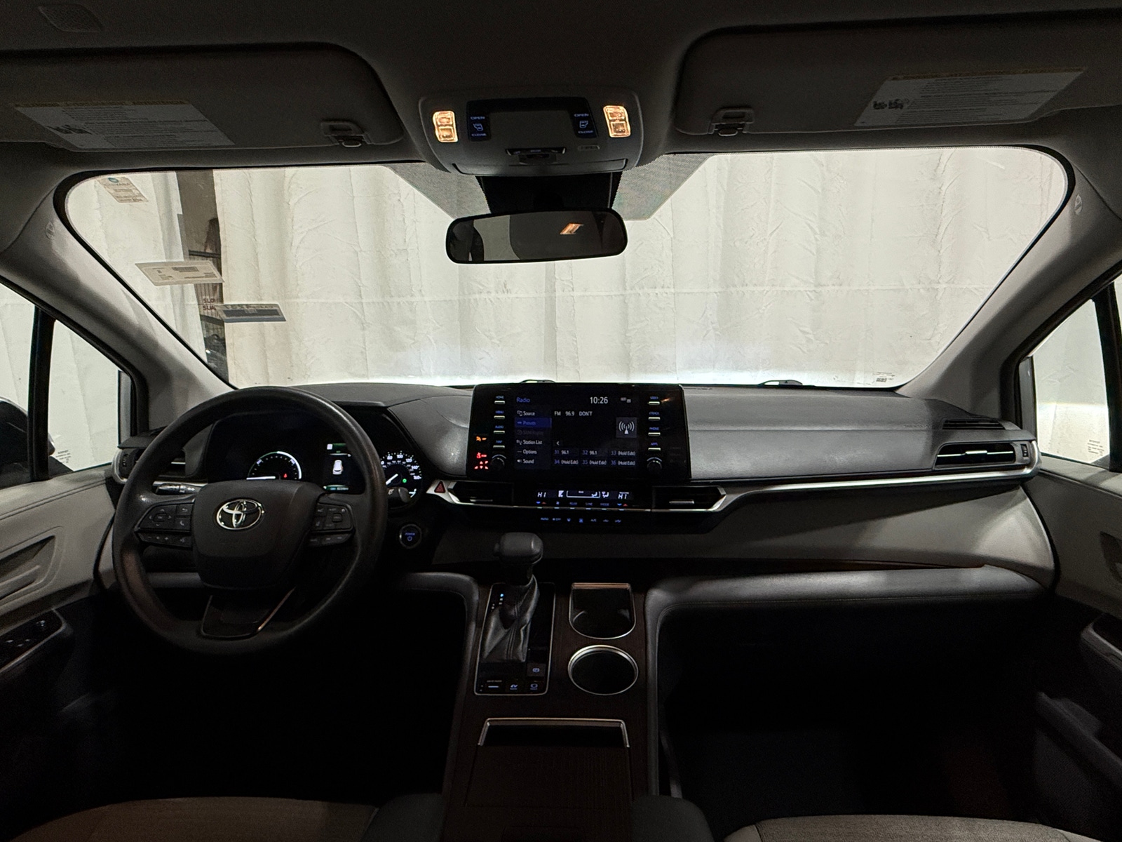 Thumbnail: 2022 Toyota Sienna - 3