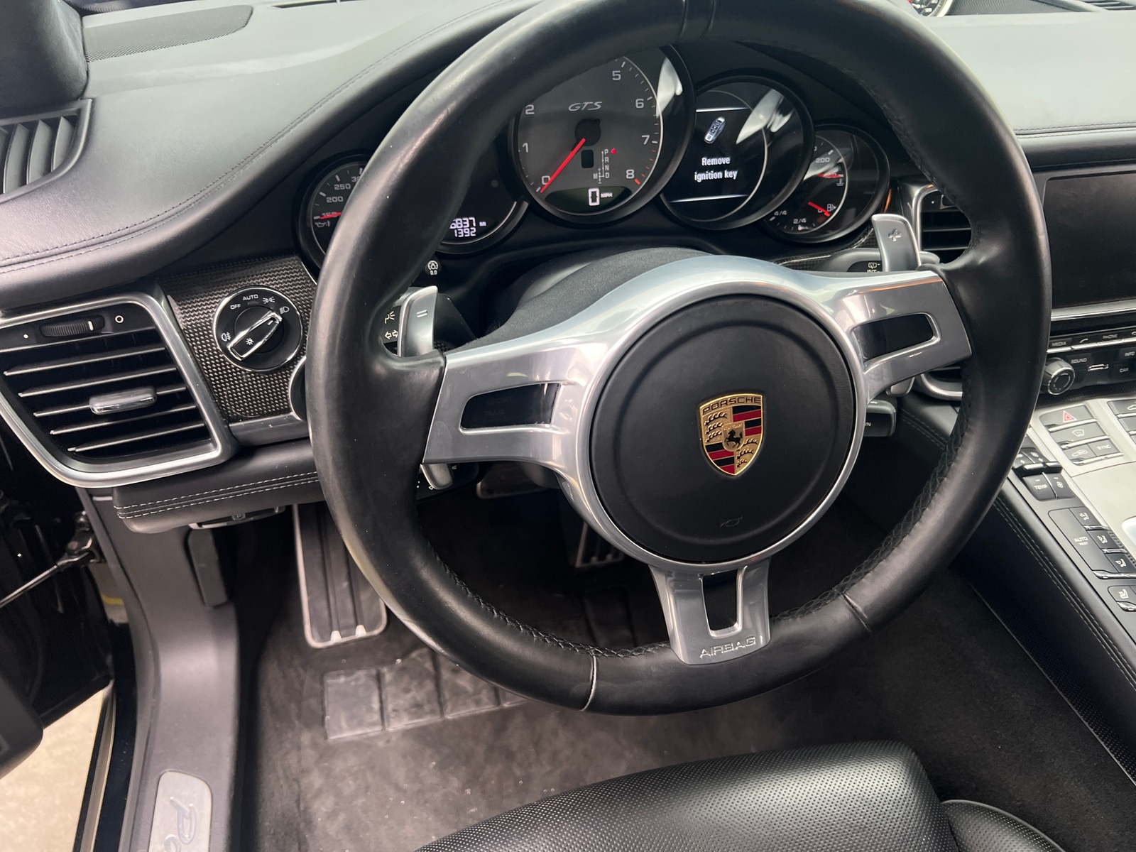 Thumbnail: 2016 Porsche Panamera - 4