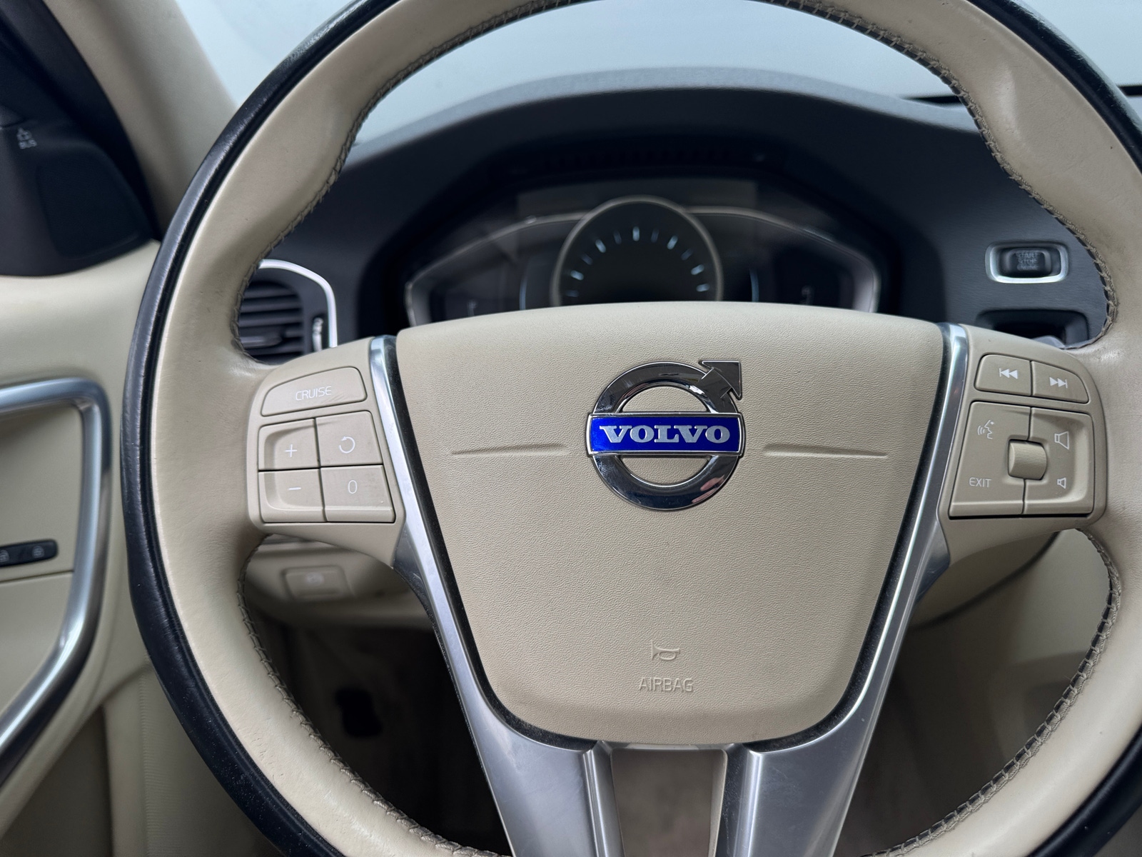 Thumbnail: 2015 Volvo S60 - 4