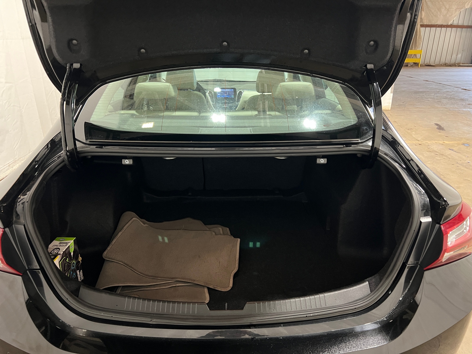 Thumbnail: 2024 Chevrolet Malibu - 6