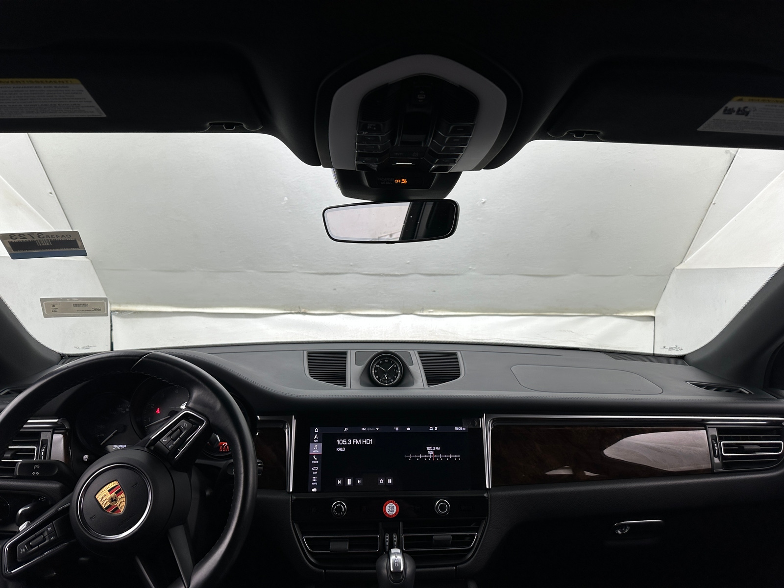 Thumbnail: 2023 Porsche Macan - 2