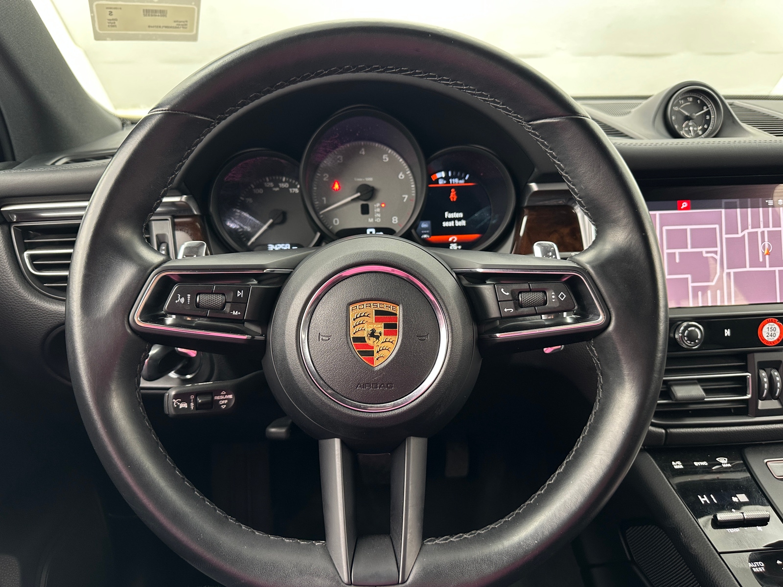 Thumbnail: 2023 Porsche Macan - 4