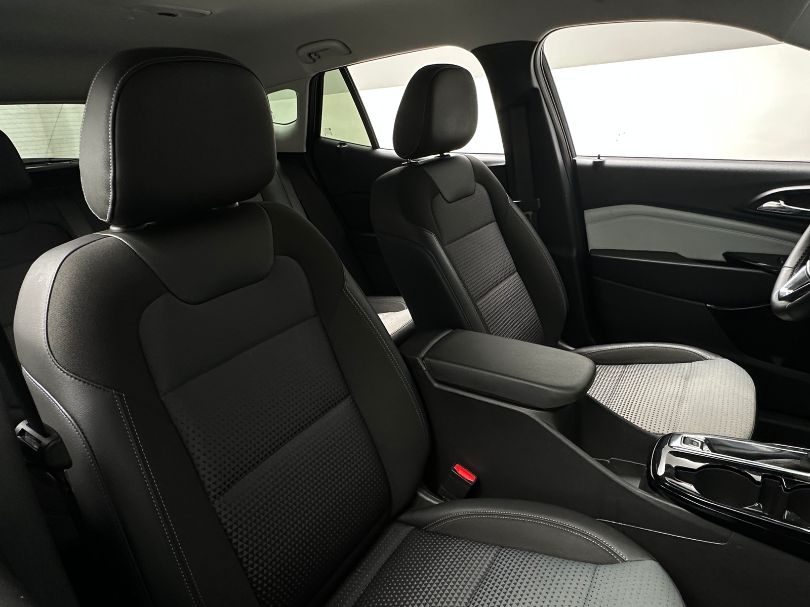 Thumbnail: 2025 Chevrolet Trax - 2