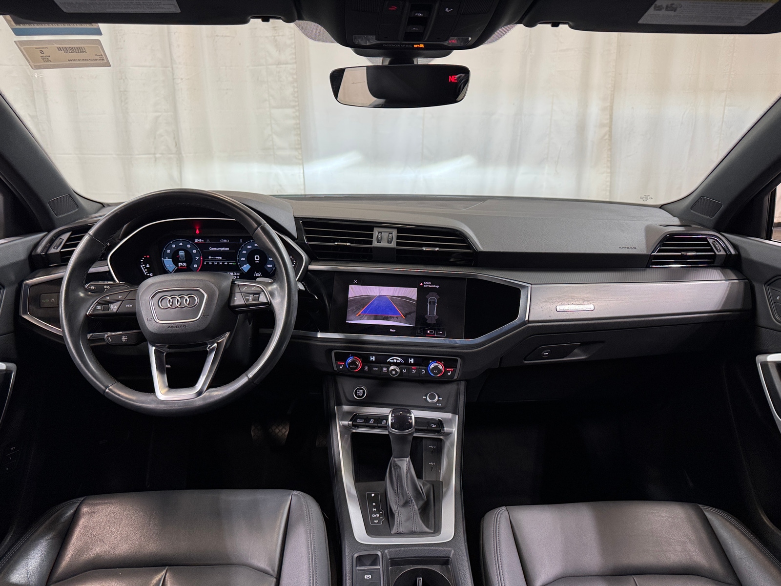 Thumbnail: 2022 Audi Q3 - 2