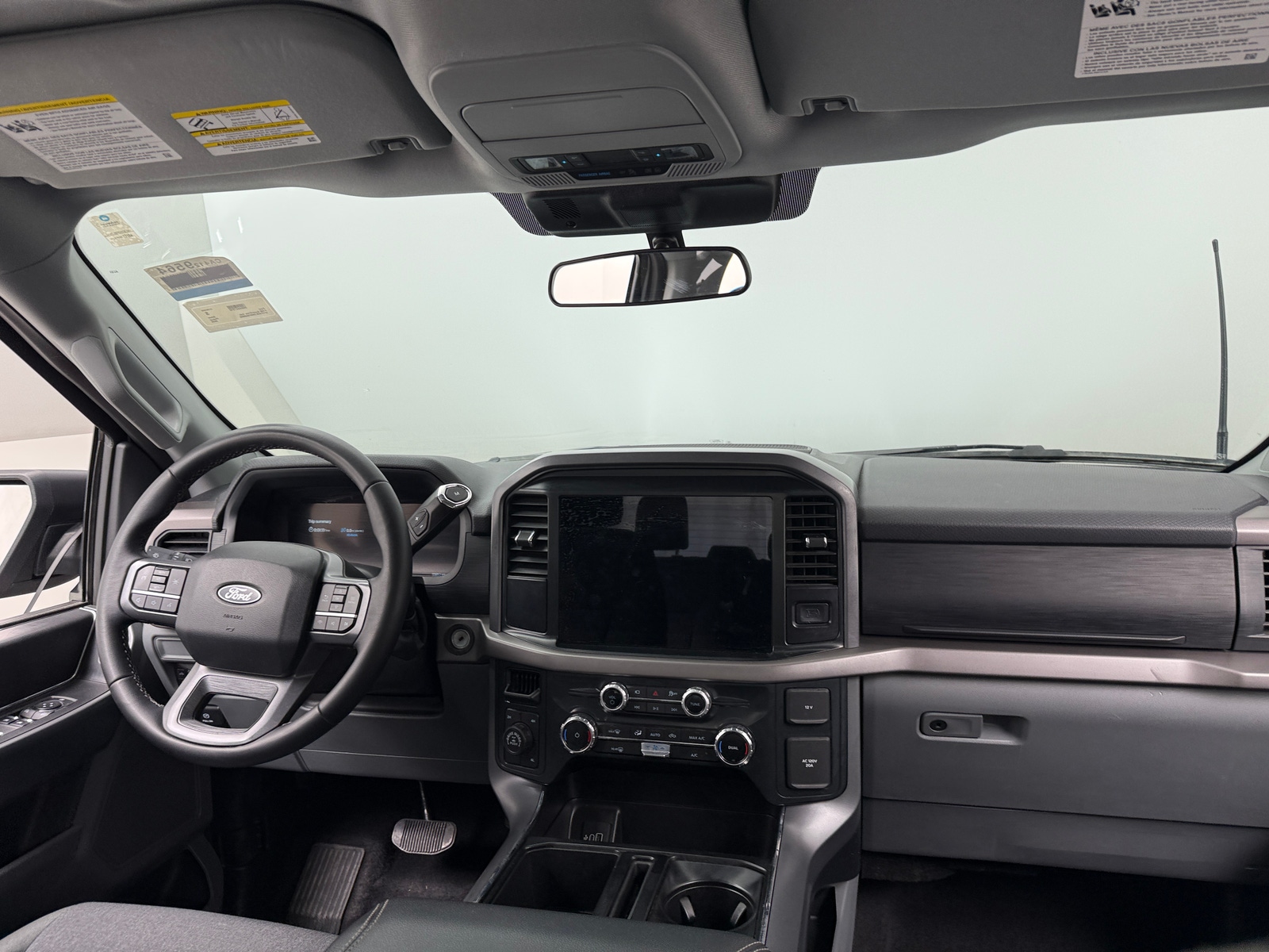 Thumbnail: 2025 Ford Econoline - 3