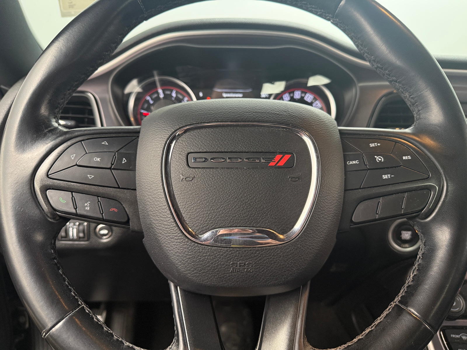 Thumbnail: 2019 Dodge Challenger - 4