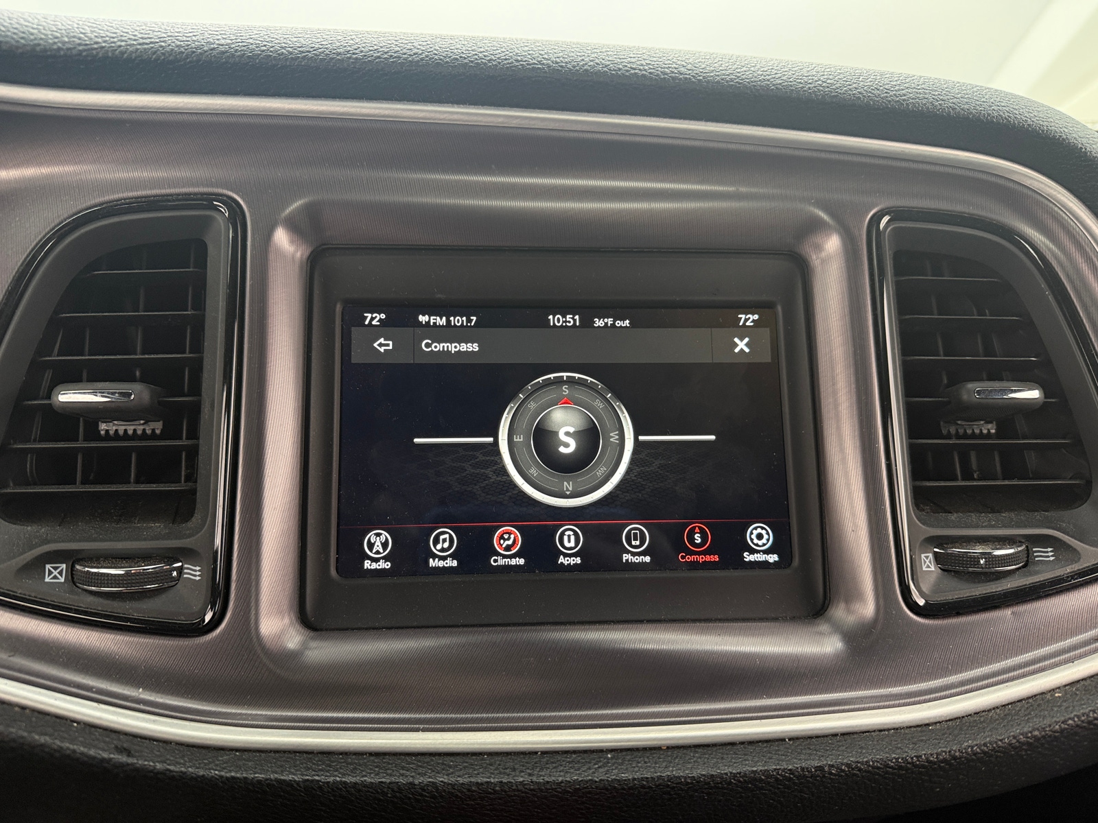 Thumbnail: 2019 Dodge Challenger - 3