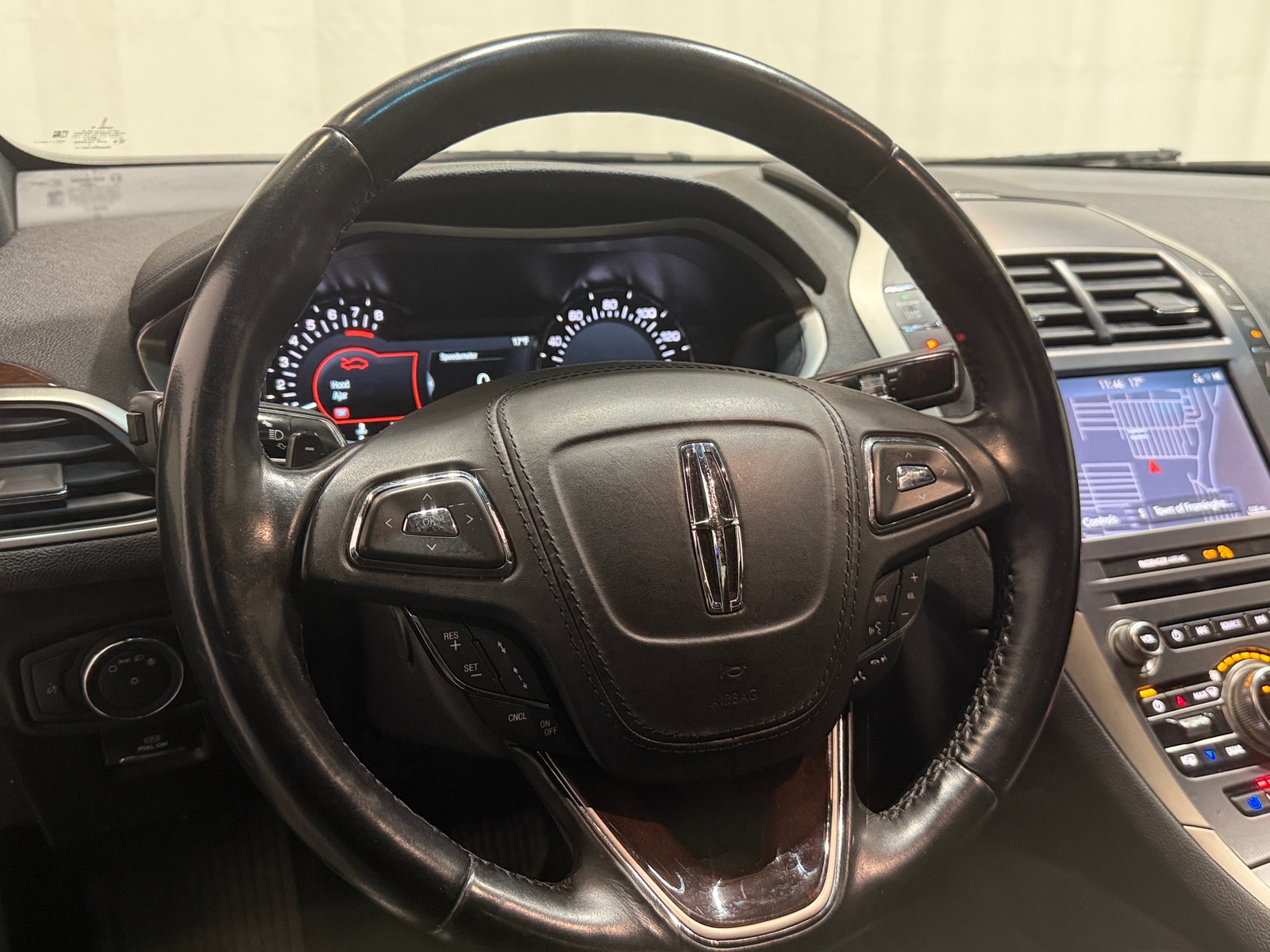 Thumbnail: 2019 Lincoln MKZ - 4