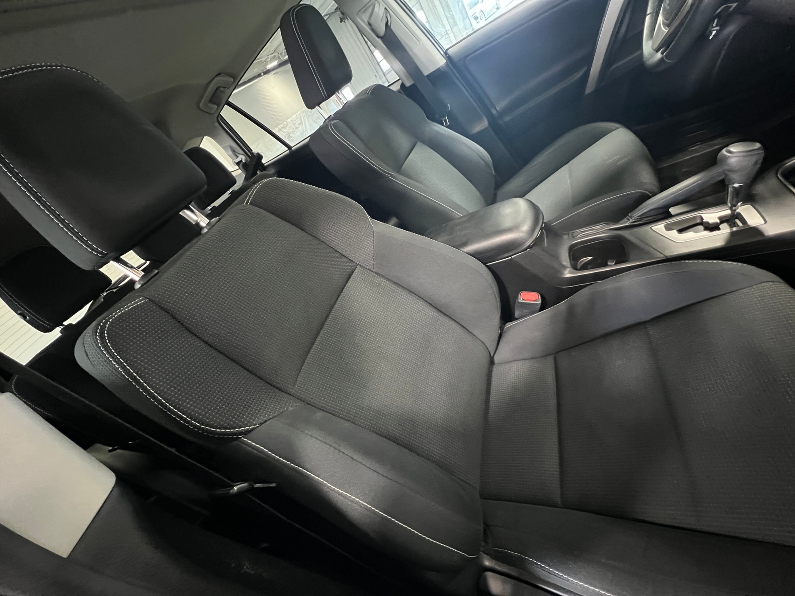 Thumbnail: 2018 Toyota RAV4 - 2