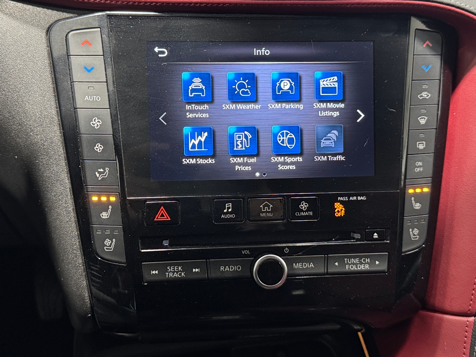 Thumbnail: 2025 INFINITI QX50 - 3