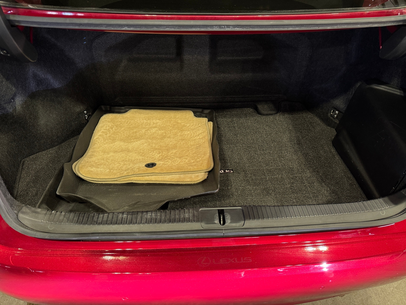 Thumbnail: 2015 Lexus ES - 6